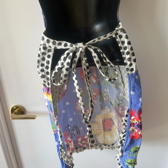 Anthropology Apron - Picture 3 of 7